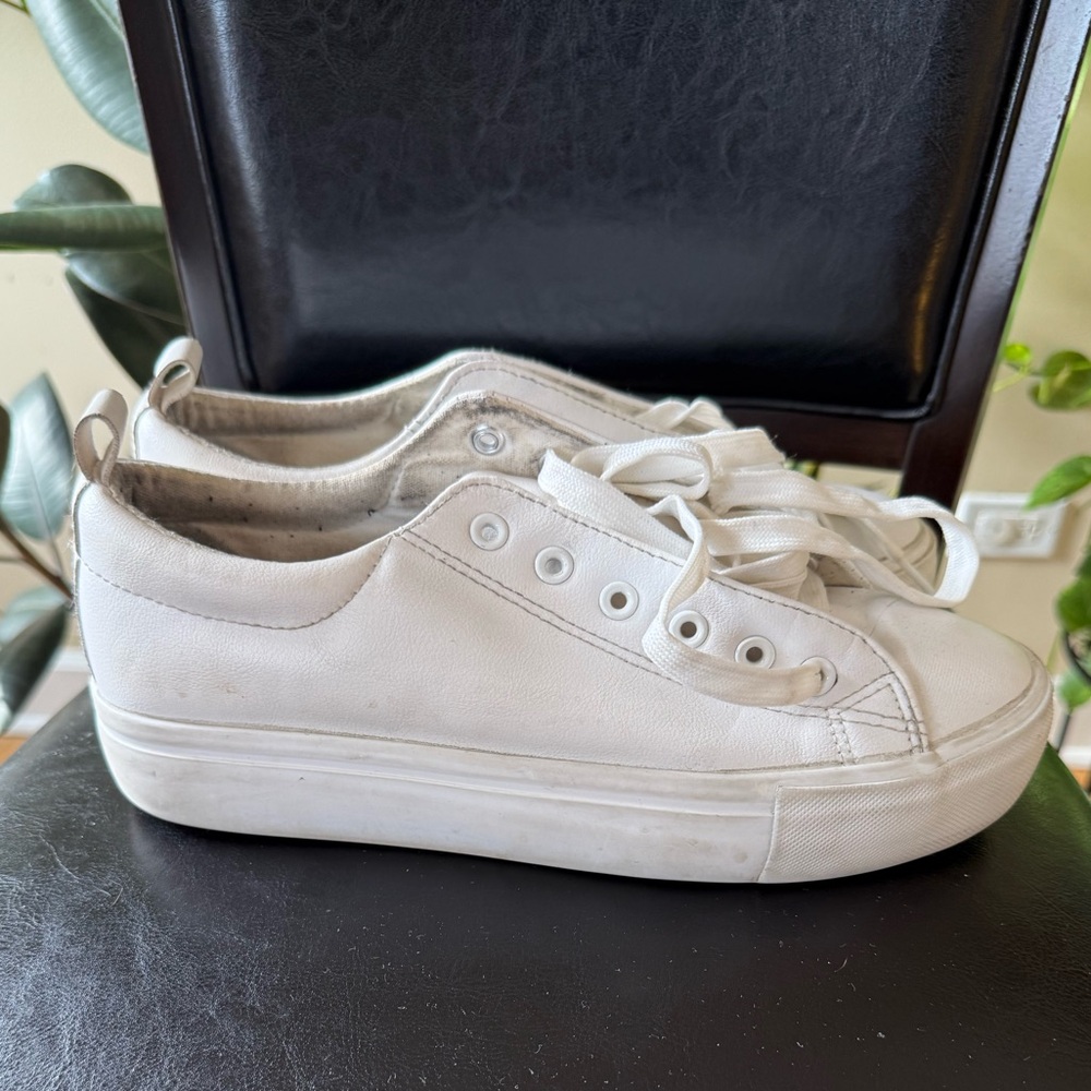 SHEIN Gym Shoes
